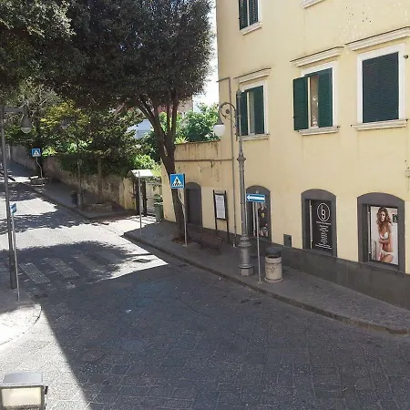 Del Conte Caracciolo *