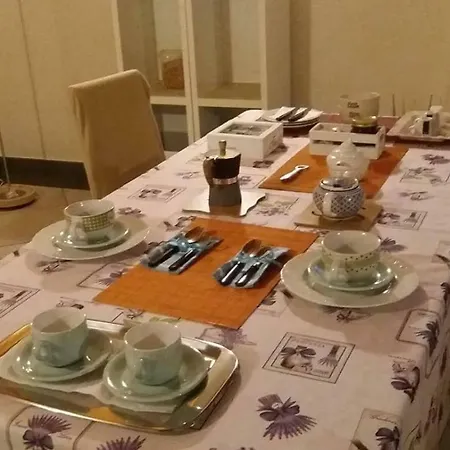 Del Conte Caracciolo *