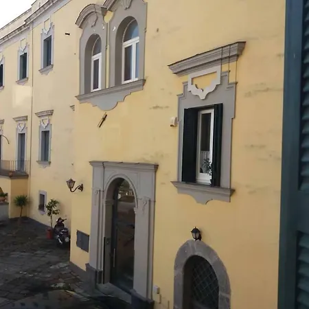 Del Conte Caracciolo *